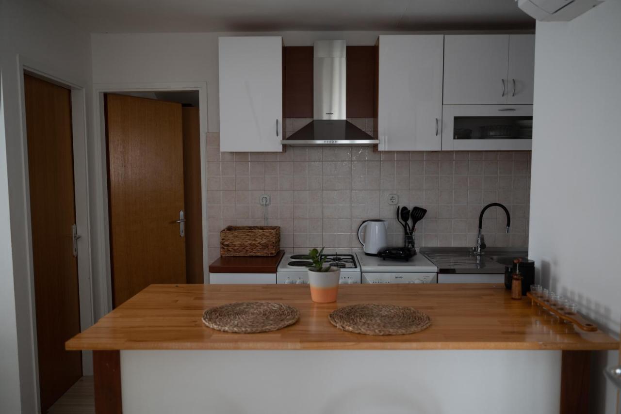 Apartman Milutin Vrsi Extérieur photo