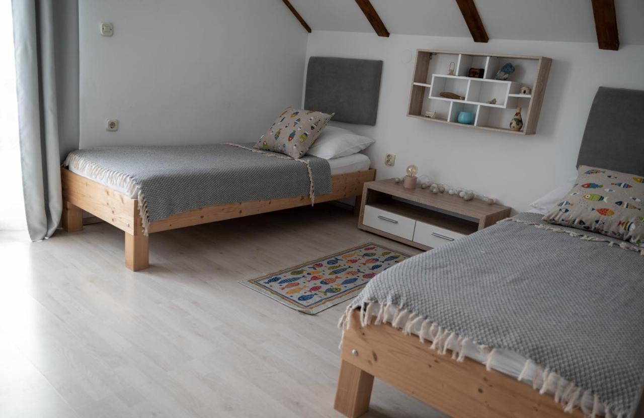 Apartman Milutin Vrsi Extérieur photo